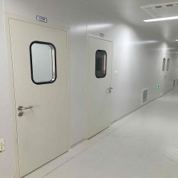 平框鋼質(zhì)潔凈門的特點(diǎn)