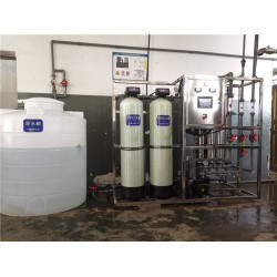 宿遷純水設(shè)備 1噸全自動反滲透設(shè)備 生產(chǎn)安裝調(diào)試售后無憂